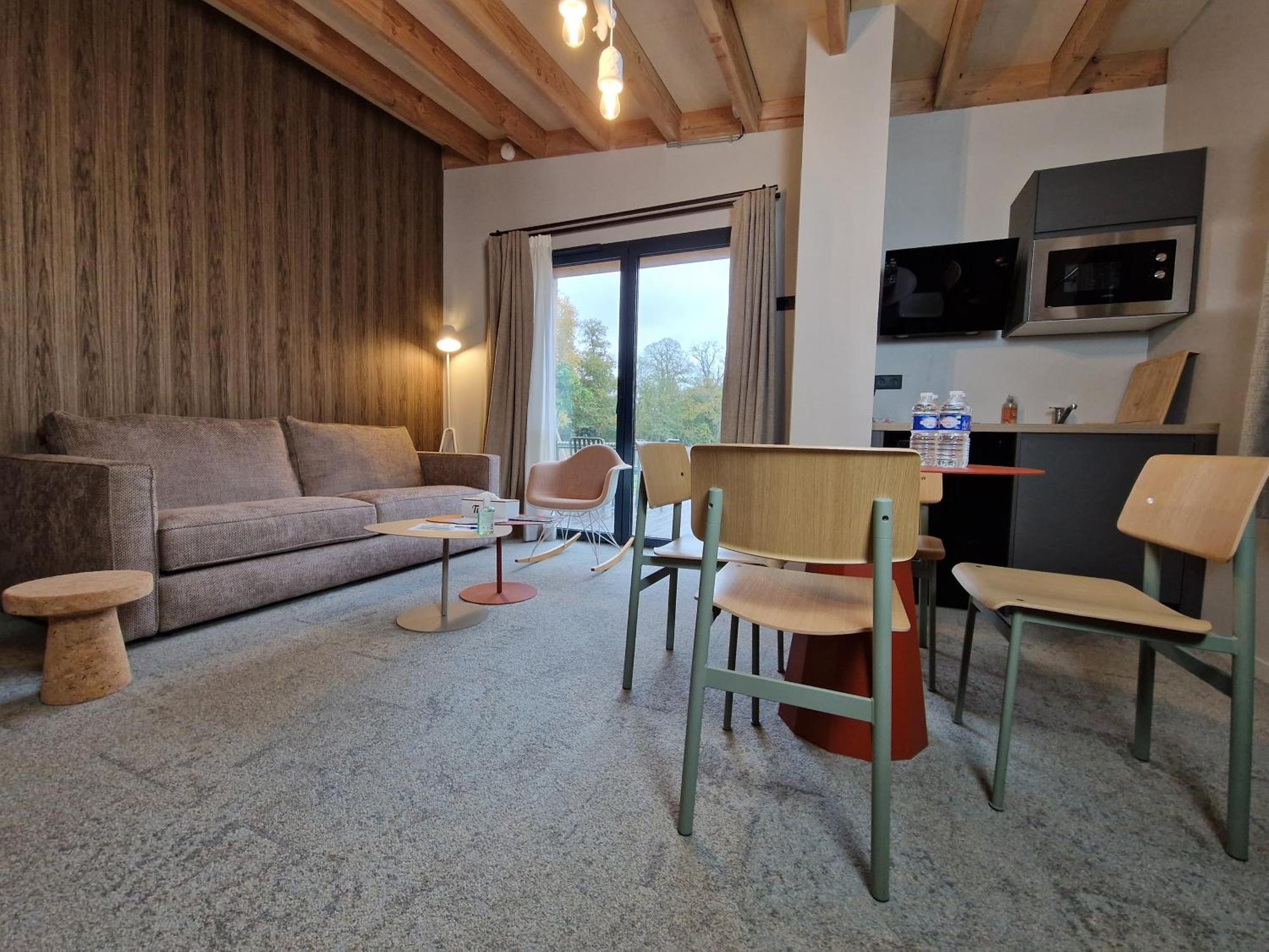 Domaine De L'Epau Eco-Resort Yvré-lʼÉvêque Esterno foto